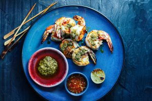 Shrimp satay with pesto and chili sauce. A great appetizer!